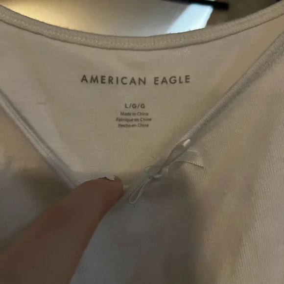 american eagle cropped shirt - Picture 2 of 3